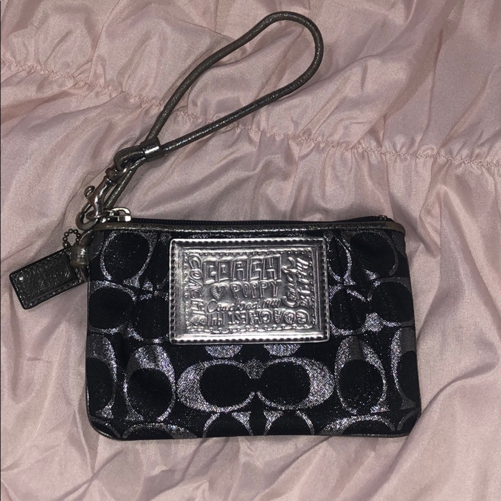Gorgeous Coach Wristlet! ❤️